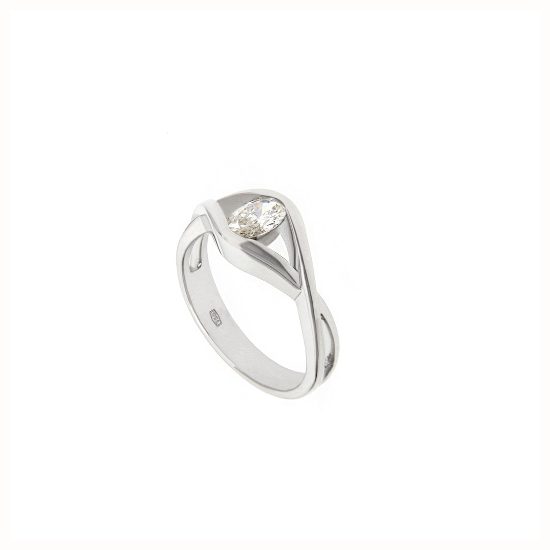 Vintage Gold Ring with Diamond