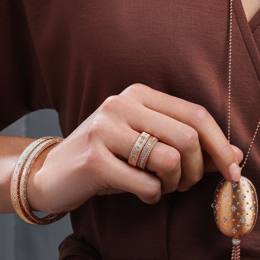 PRINCESS RING WITH DIAMONDS