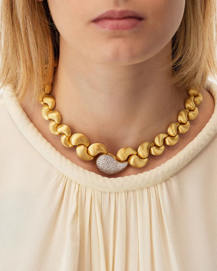 "CACHEMIRE" GOLD, CACHEMIRE AND DIAMONDS STATEMENT NECKLACE