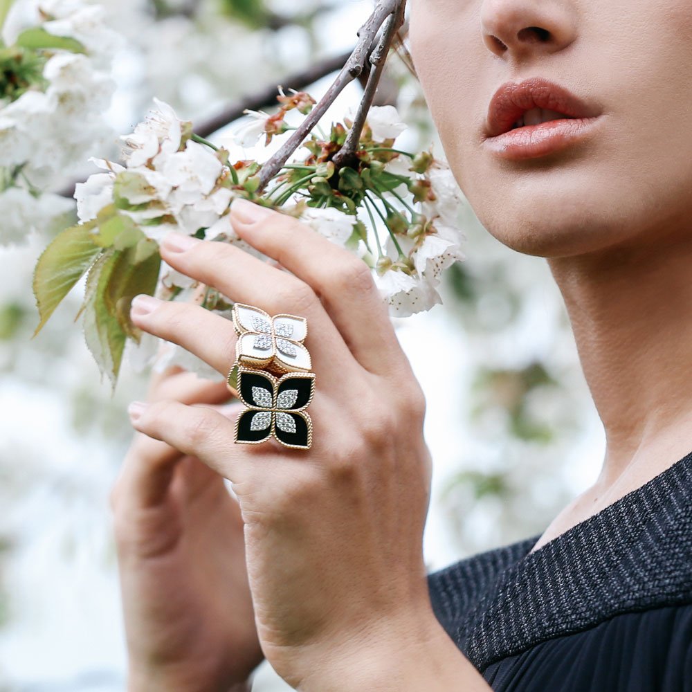PRINCESS FLOWER RING WITH DIAMONDS AND BLACK JADE