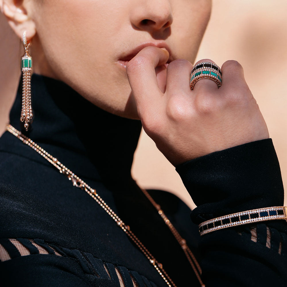 ART DECO BANGLE WITH MALACHITE AND DIAMONDS