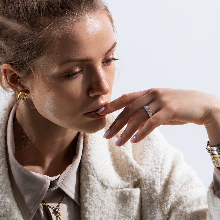 LOVE IN VERONA RING WITH DIAMONDS