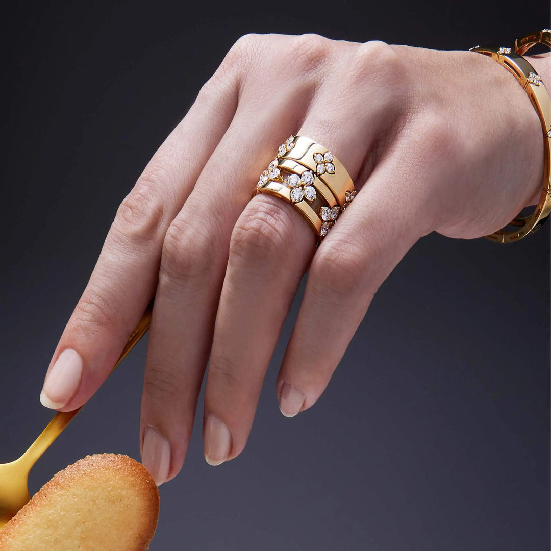 LOVE IN VERONA RING WITH DIAMONDS