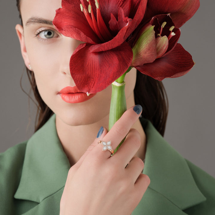 PRINCESS FLOWER RING WITH DIAMONDS