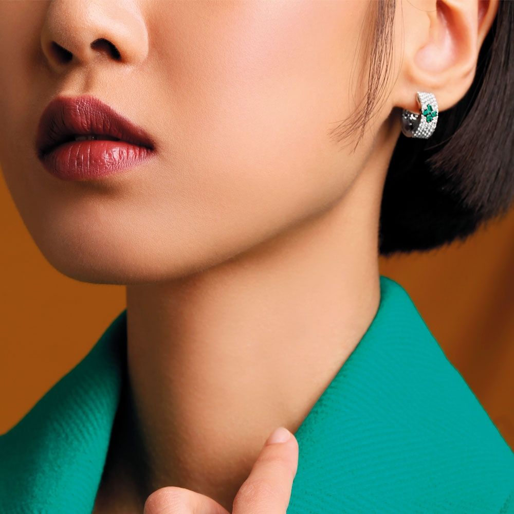 LOVE IN VERONA EARRINGS WITH DIAMONDS AND EMERALDS