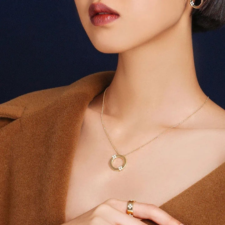 LOVE IN VERONA PENDANT WITH DIAMONDS