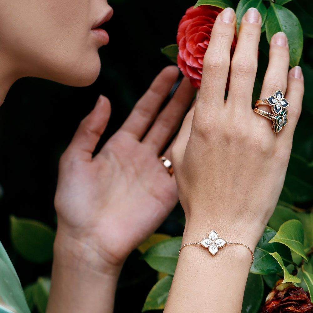 PRINCESS FLOWER BRACELET WITH DIAMONDS