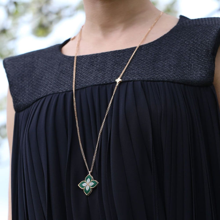 PRINCESS FLOWER PENDANT WITH DIAMONDS AND MALACHITE