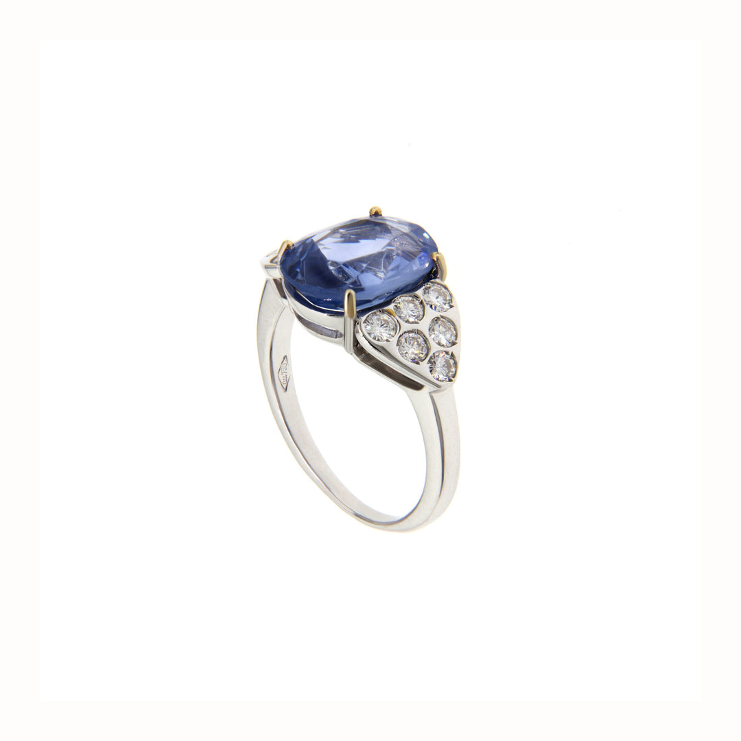 Vintage Gold Ring with Sapphire