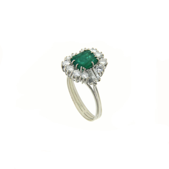 Vintage Gold Ring with Emerald