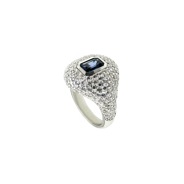 Gold Ring with Sapphire