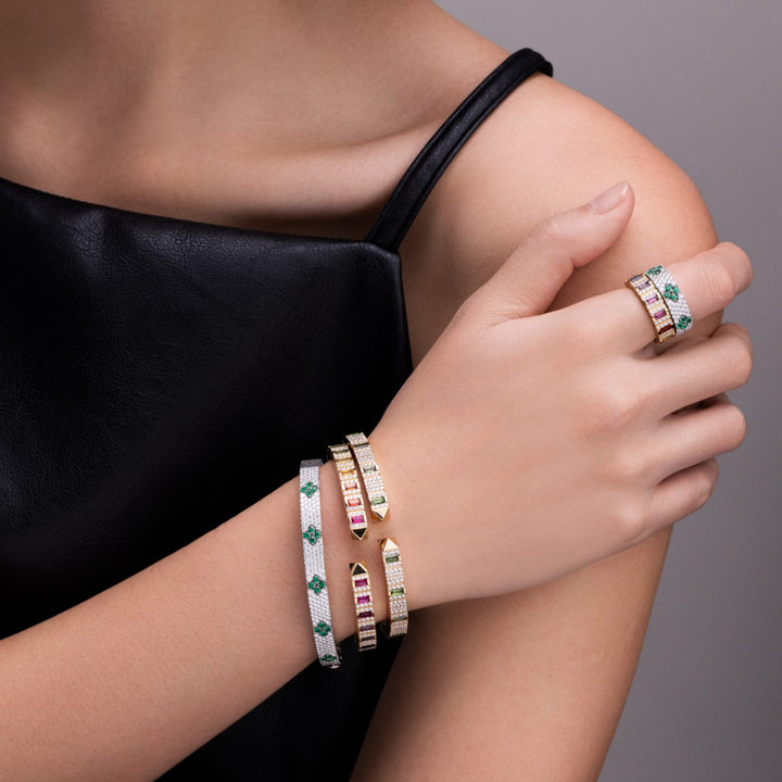 SAUVAGE PRIVÉ BANGLE WITH DIAMONDS AND SAPPHIRES