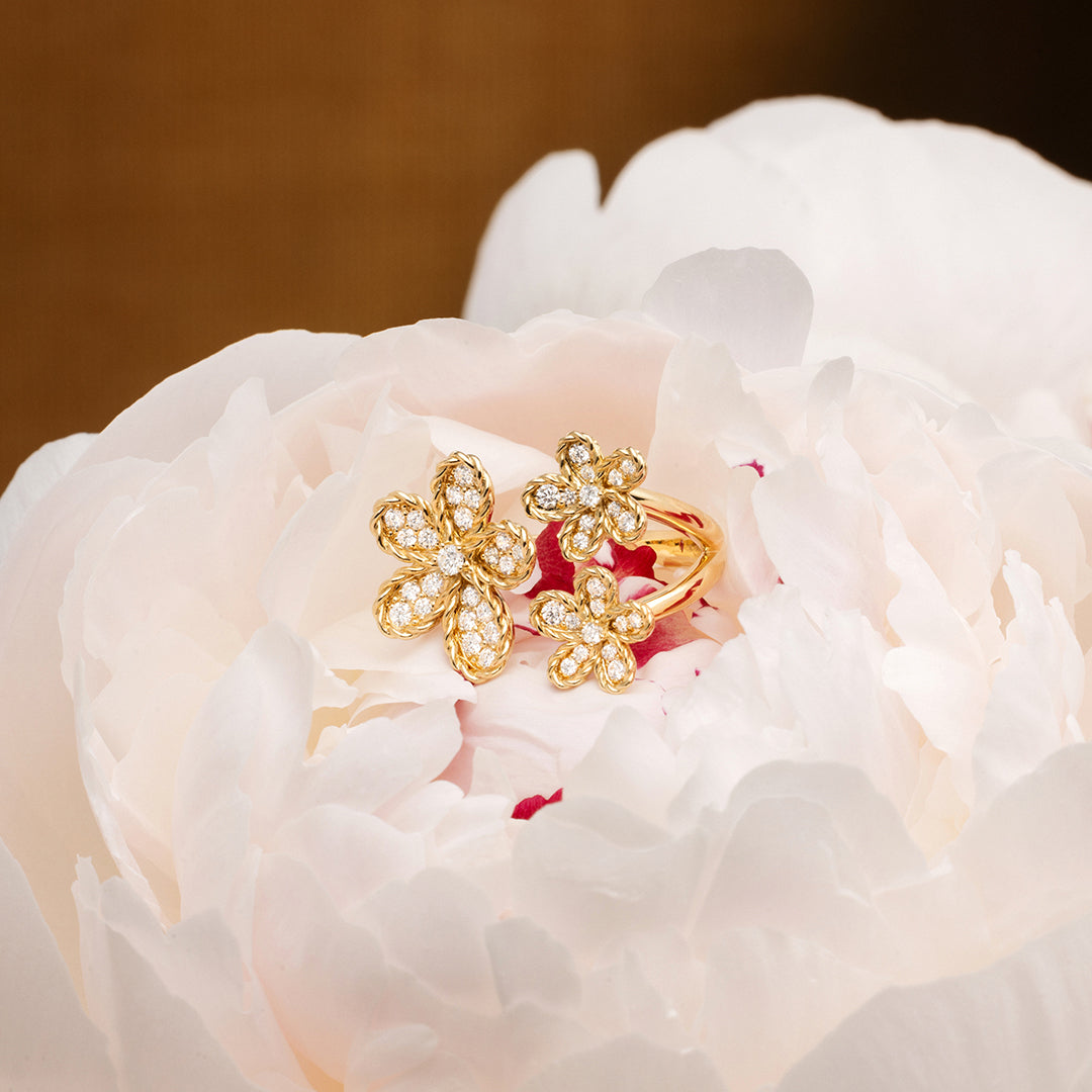 JASMINE RING WITH DIAMONDS