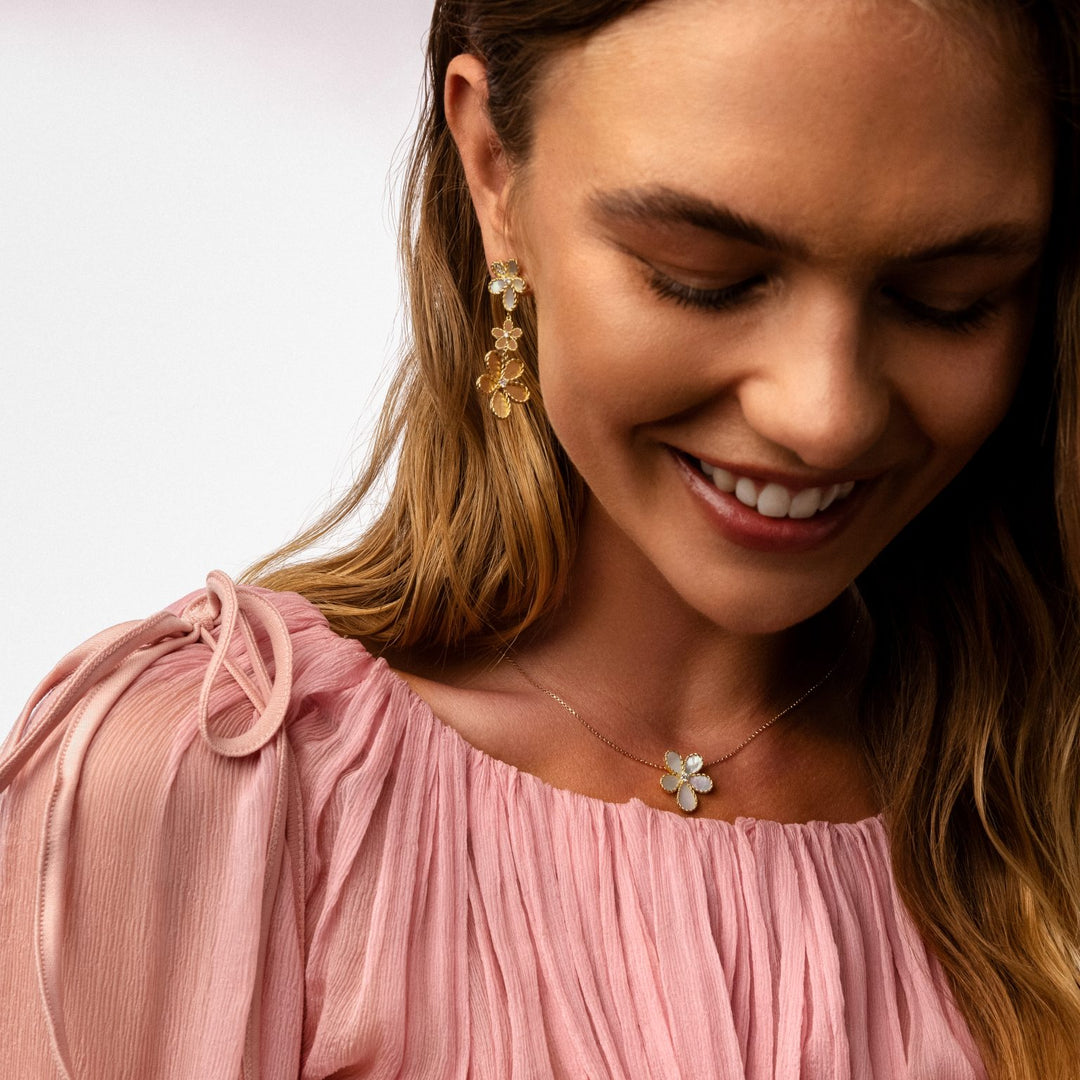 JASMINE EARRINGS WITH DIAMONDS AND MOTHER OF PEARL