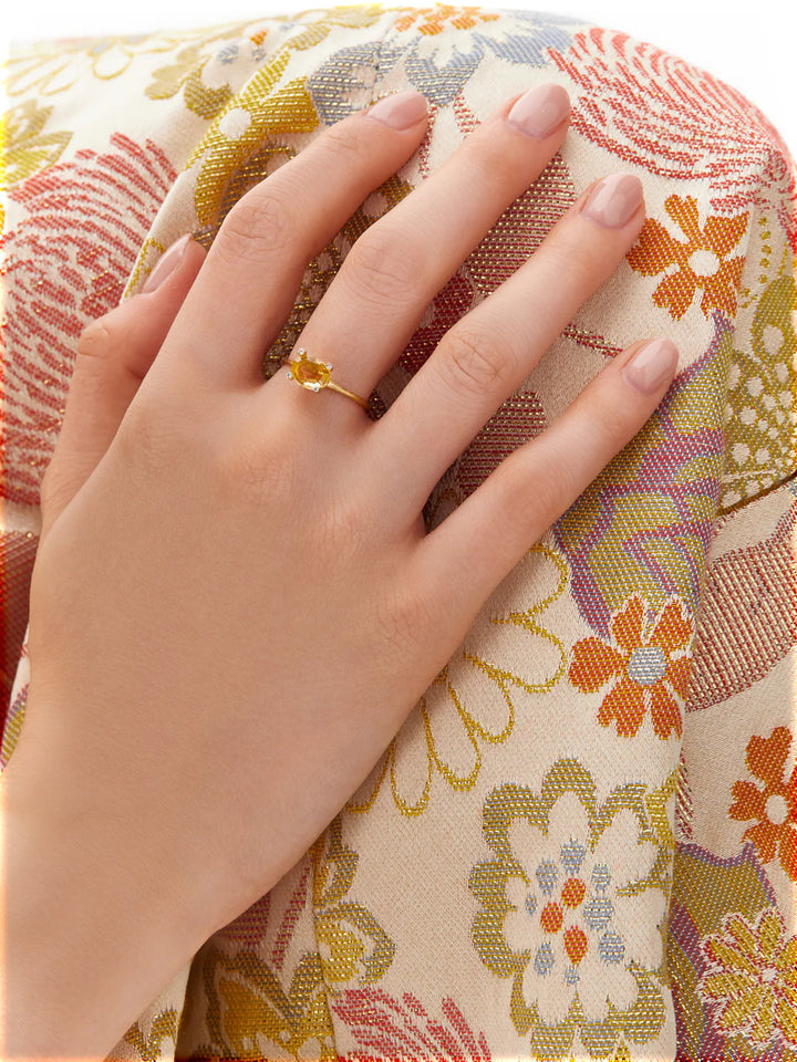 "IPANEMA " GOLD, CITRINE QUARTZ AND DIAMONDS RING