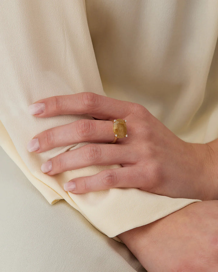 "IPANEMA" YELLOW RUTILATED QUARTZ, DIAMONDS AND 18KT GOLD RING (LARGE)