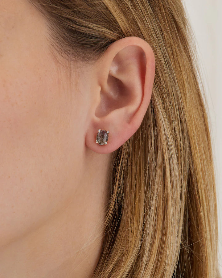 "IPANEMA" GREY RUTILATED QUARTZ, DIAMONDS AND 18KT GOLD SMALL STUD EARRINGS