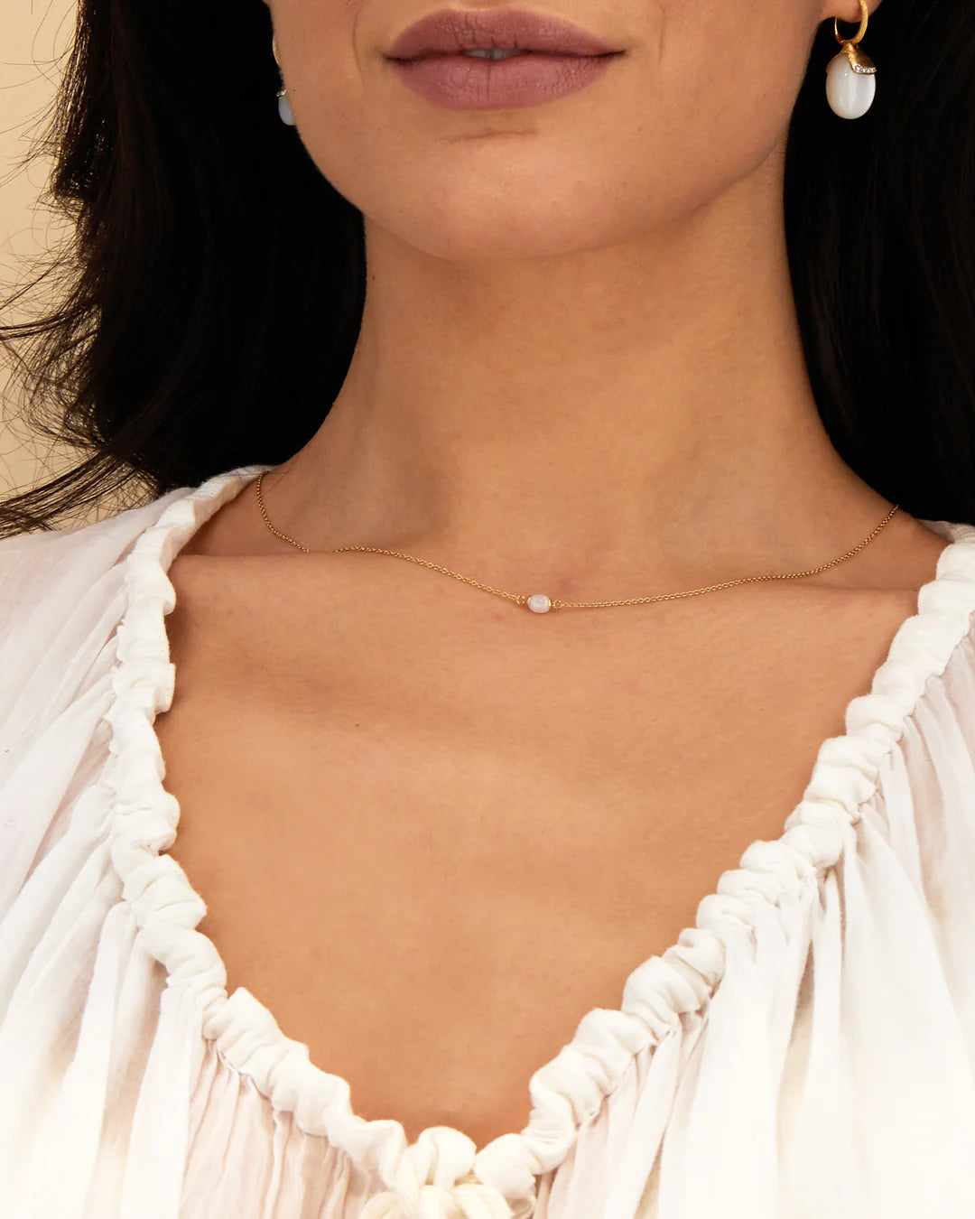 "WHITE DESERT" GOLD AND MOONSTONE NECKLACE (SMALL)