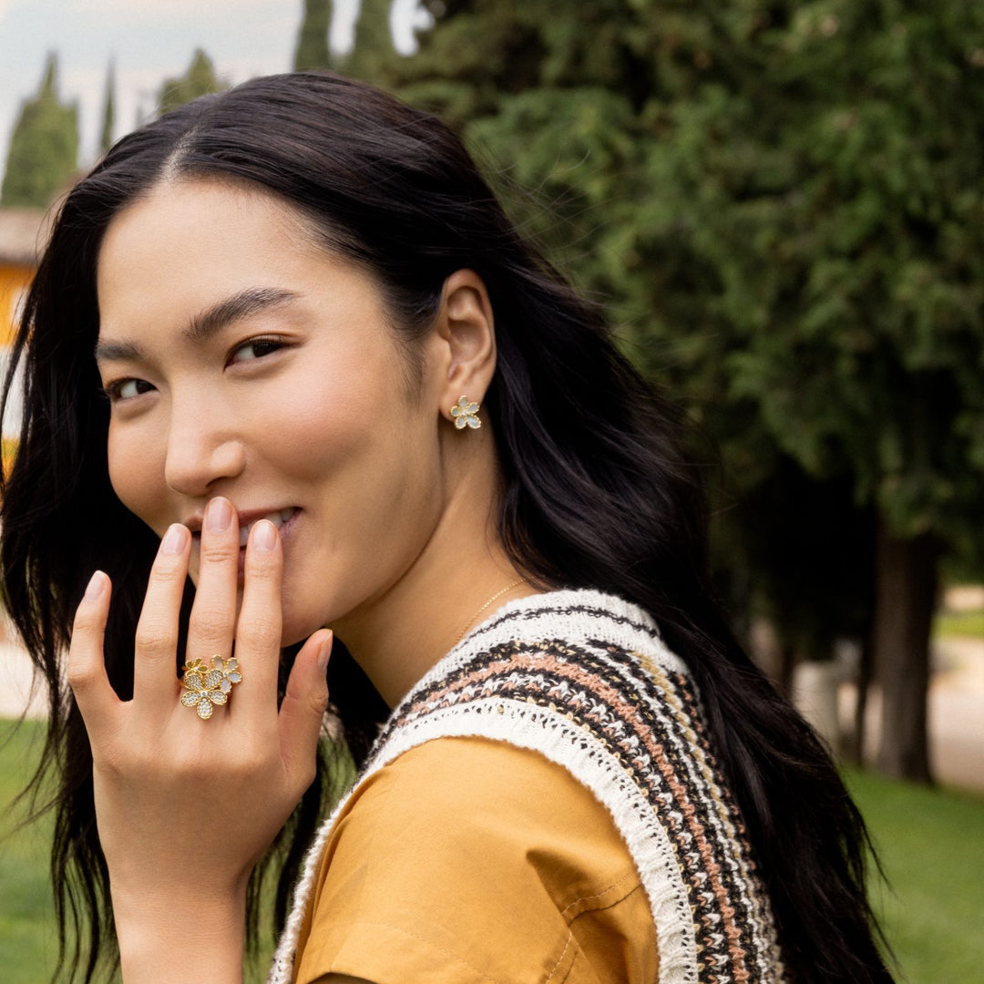 JASMINE EARRINGS WITH DIAMONDS AND MOTHER OF PEARL