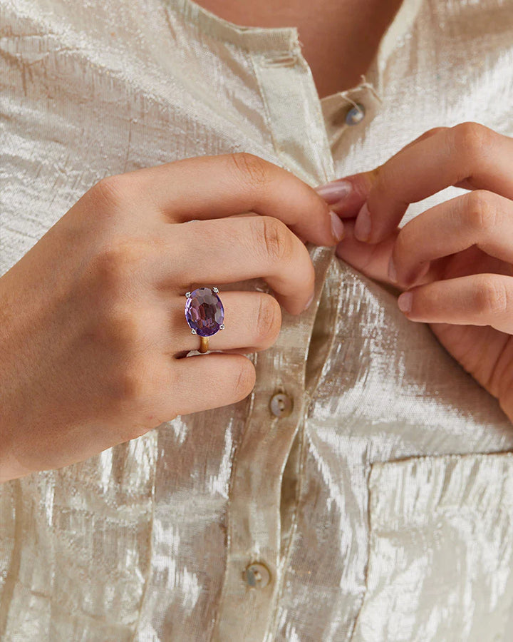 "IPANEMA" GOLD , AMETHYST AND DIAMONDS RING