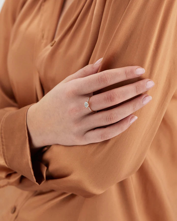 "DANCING ÉLITE" ROSE GOLD AND DIAMONDS ROMANTIC ENGAGEMENT RING (BABY)