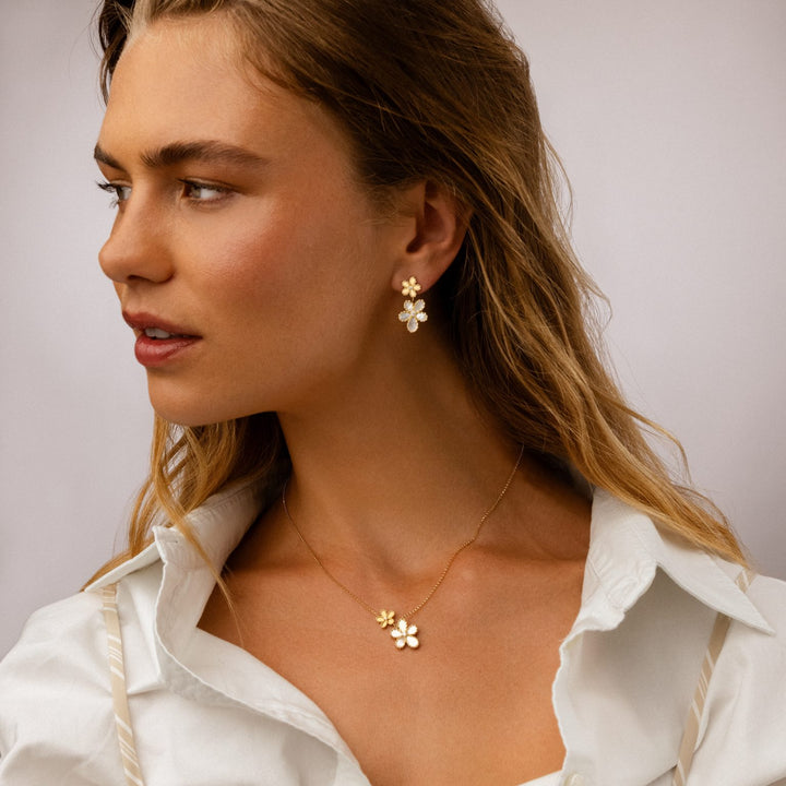 JASMINE NECKLACE WITH DIAMONDS AND MOTHER OF PEARL
