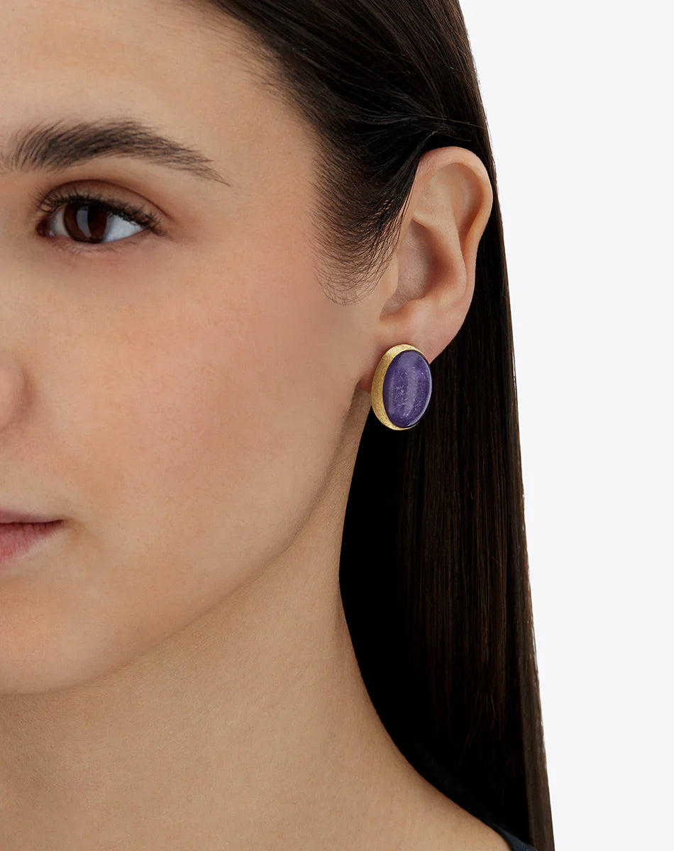 VIOLETTA “MUSE”STUD EARRINGS IN ENGRAVED GOLD, LEPIDOLITE AND MOTHER-OF-PEARL (MEDIUM)