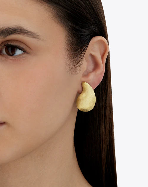 "CACHEMIRE" GOLD STUD EARRINGS