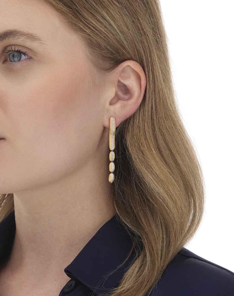 "DIVA" GOLD AND DIAMONDS PENDANT EARRINGS