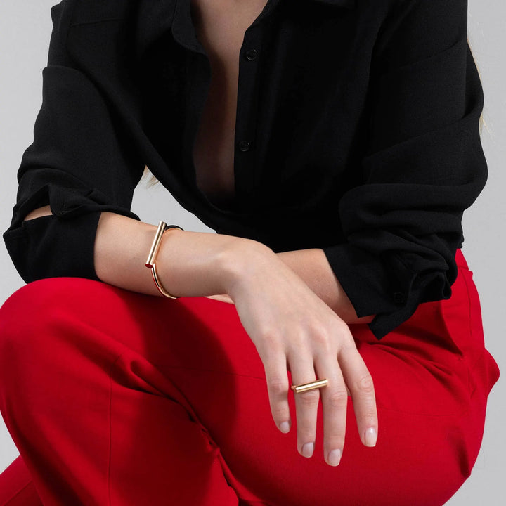 DOMINO BANGLE