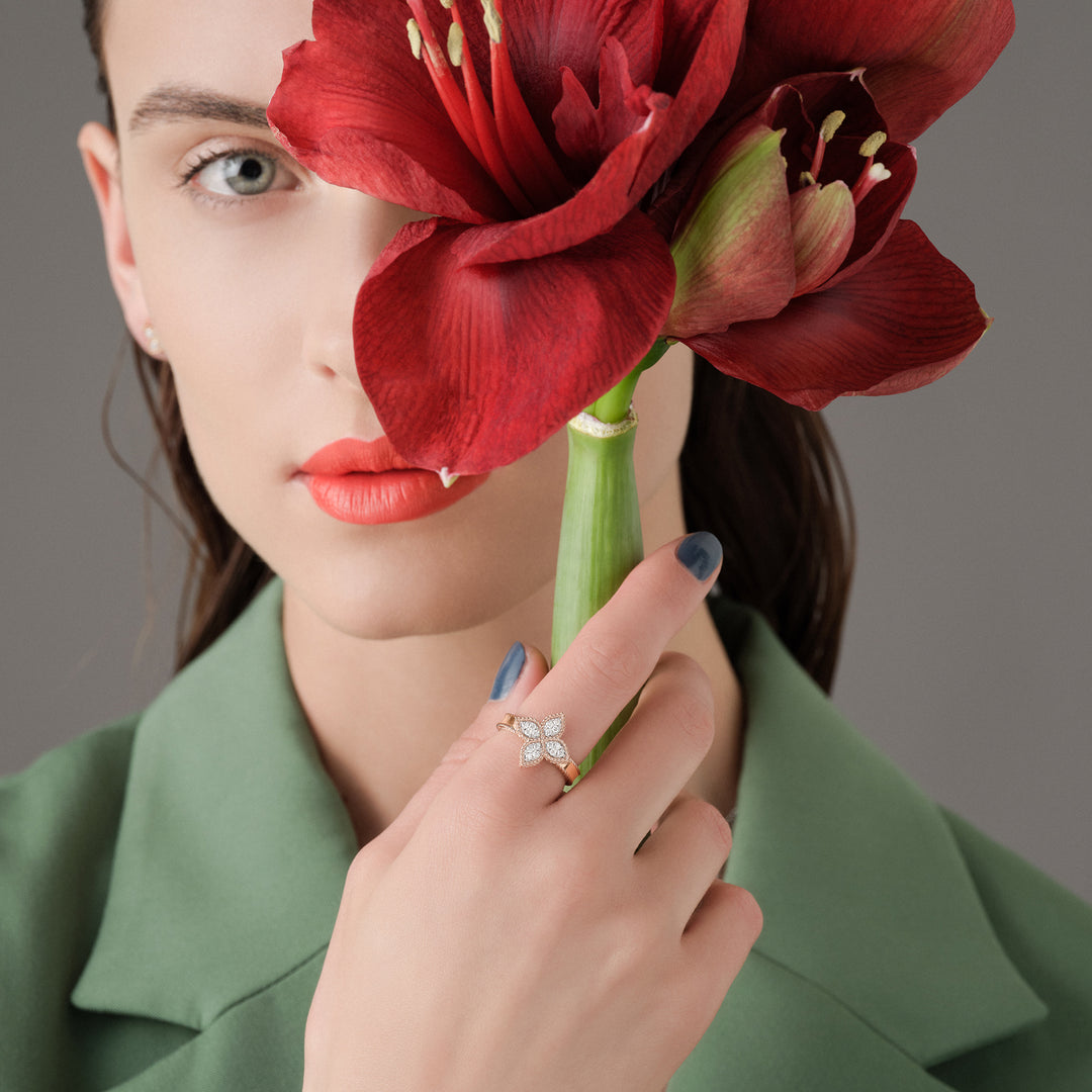 PRINCESS FLOWER RING WITH DIAMONDS