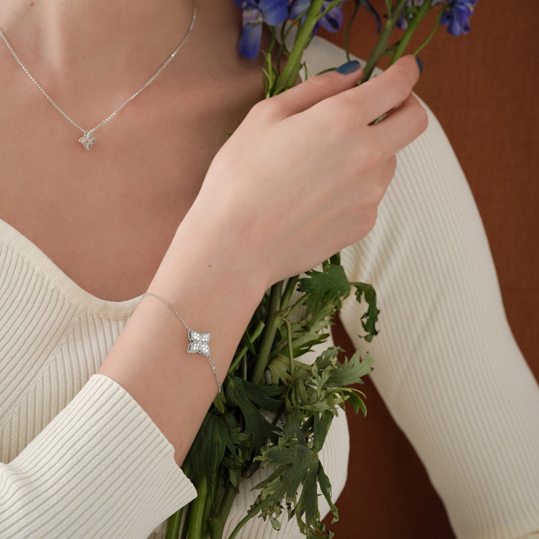 PRINCESS FLOWER BRACELET WITH DIAMONDS