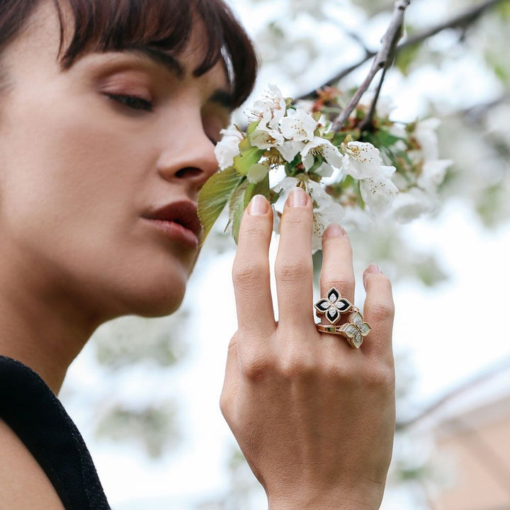 PRINCESS FLOWER RING WITH MALACHITE AND DIAMONDS