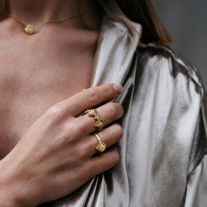 PALAZZO DUCALE RING WITH DIAMONDS