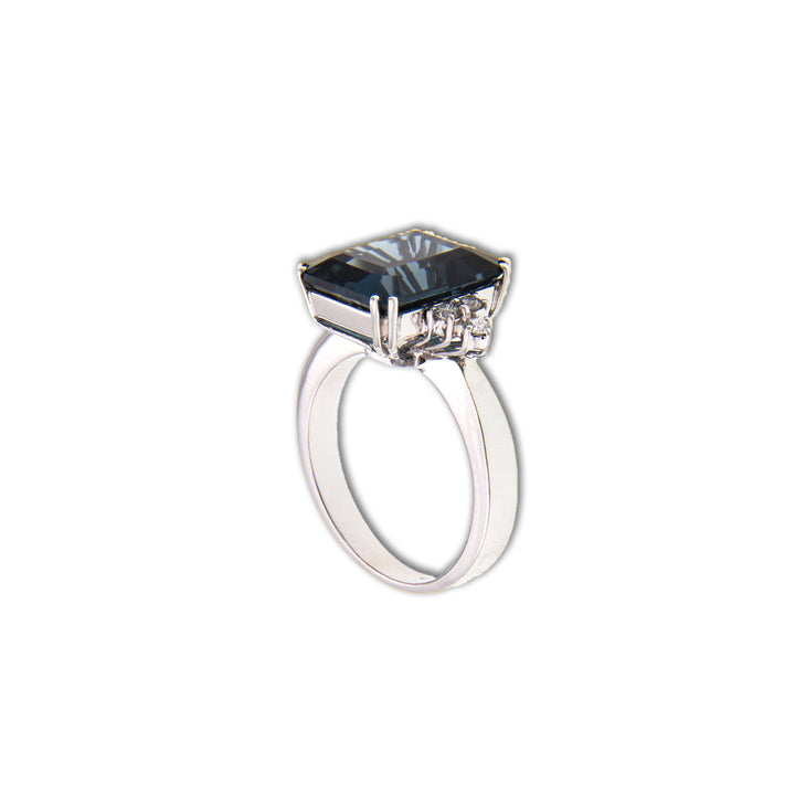 Gold Ring with Topaz